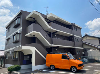 愛知県岩倉市3階建てマンションの修繕工事事例