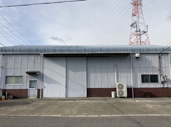 愛知県北名古屋市の倉庫の屋根塗装の事例